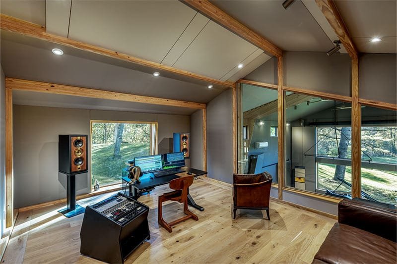 one-soul-studio-recording-control-room-mixing-session-4