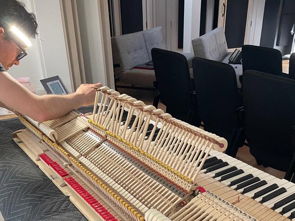 Bobby-Avey-steinway-1